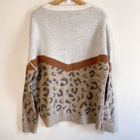 Easel Cheetah Crewneck Sweater Size 2X - Picture 5 of 7